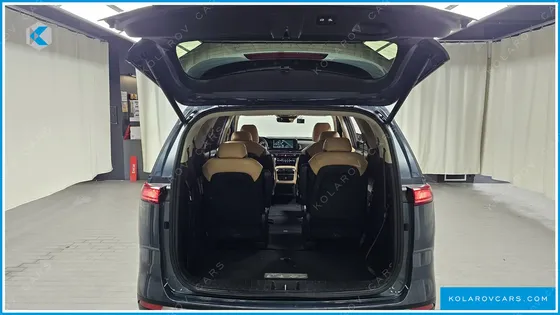 KIA CARNIVAL 9-SEATER NOBLESSE