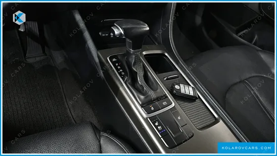 KIA K5 2.0 LPI RENTAL CAR