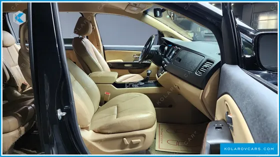 KIA CARNIVAL GASOLINE 9-SEATER NOBLESSE
