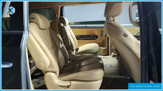 KIA CARNIVAL GASOLINE 9-SEATER NOBLESSE