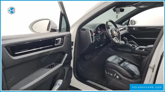 PORSCHE CAYENNE 3.0 COUPE