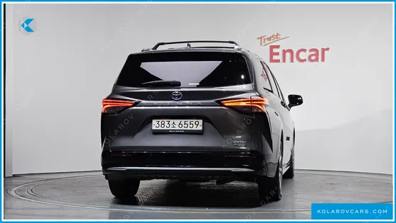 TOYOTA SIENNA 2.5 HYBRID 2WD