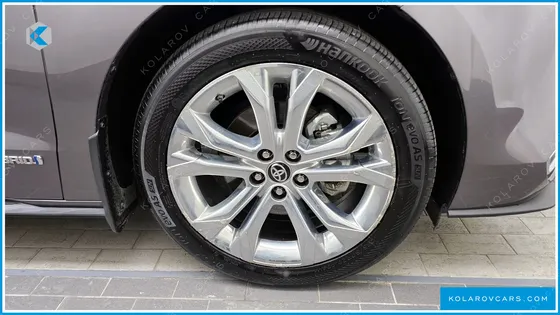 TOYOTA SIENNA 2.5 HYBRID 2WD