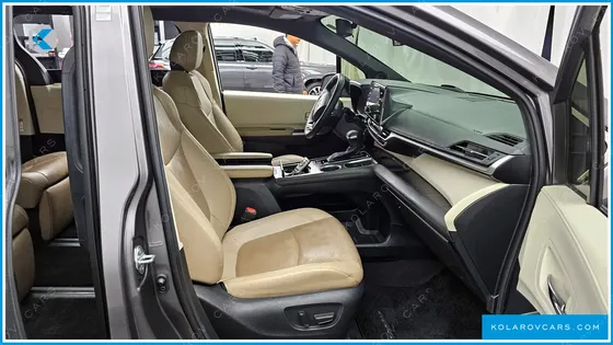 TOYOTA SIENNA 2.5 HYBRID 2WD