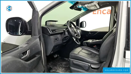 HYUNDAI STARIA CARGO 3-SEATER