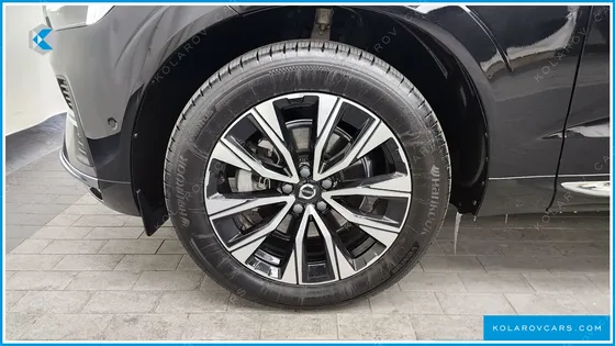 VOLVO XC60 B5 ULTIMATE BRIGHT