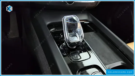 VOLVO XC60 B5 ULTIMATE BRIGHT