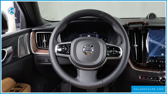 VOLVO XC60 B5 ULTIMATE BRIGHT