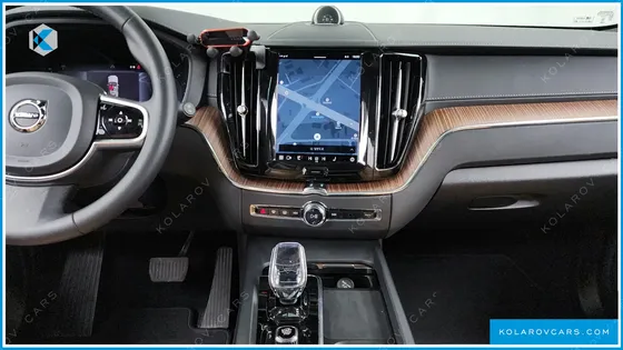 VOLVO XC60 B5 ULTIMATE BRIGHT