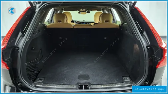 VOLVO XC60 B5 ULTIMATE BRIGHT