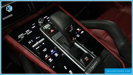 PORSCHE CAYENNE 3.0 COUPE PLATINUM EDITION