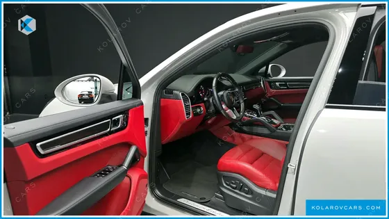 PORSCHE CAYENNE 3.0 COUPE PLATINUM EDITION