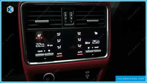 PORSCHE CAYENNE 3.0 COUPE PLATINUM EDITION