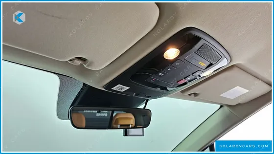 KIA CARNIVAL GASOLINE 7-SEATER SIGNATURE