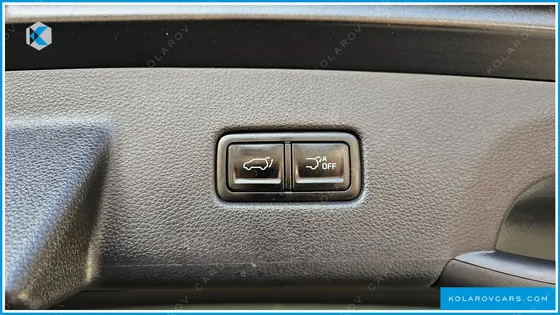 KIA CARNIVAL GASOLINE 7-SEATER SIGNATURE