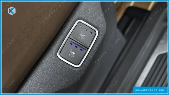 HYUNDAI STARIA 4WD LOUNGE 9-SEATER