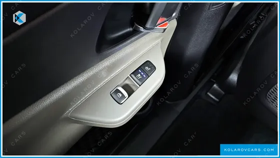 KIA CARNIVAL 7-SEATER NOBLESSE