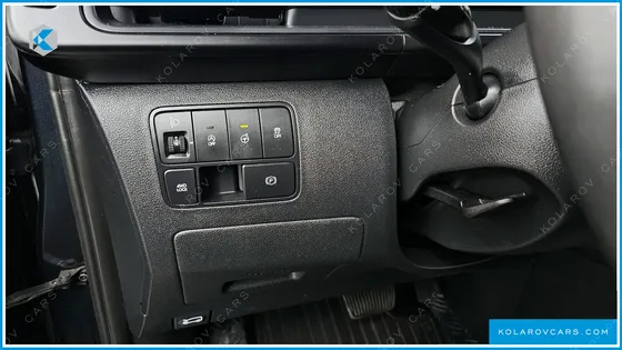 HYUNDAI STARIA 4WD TOURER 9-SEATER