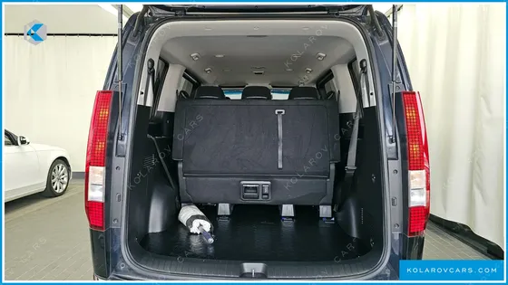 HYUNDAI STARIA 4WD TOURER 9-SEATER