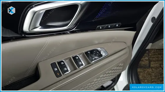 KIA CARNIVAL 9-SEATER SIGNATURE