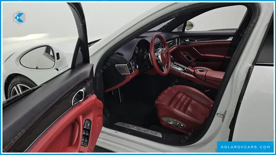 PORSCHE PANAMERA 4.8 GTS