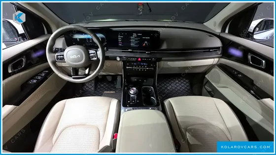 KIA CARNIVAL GASOLINE 7-SEATER SIGNATURE