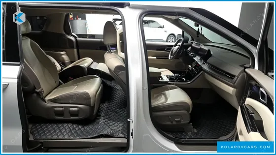 KIA CARNIVAL GASOLINE 7-SEATER SIGNATURE