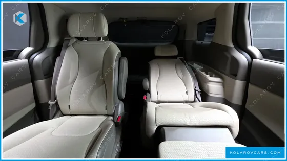 KIA CARNIVAL GASOLINE 7-SEATER SIGNATURE