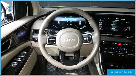 KIA CARNIVAL GASOLINE 7-SEATER SIGNATURE