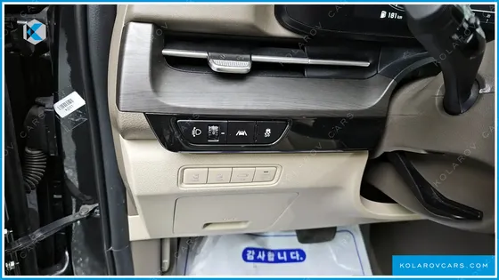 KIA CARNIVAL 7-SEATER SIGNATURE