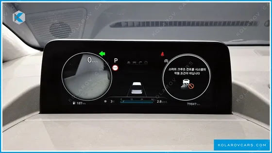 HYUNDAI STARIA 4WD LOUNGE 9-SEATER