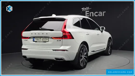 VOLVO XC60 B5 INSCRIPTION