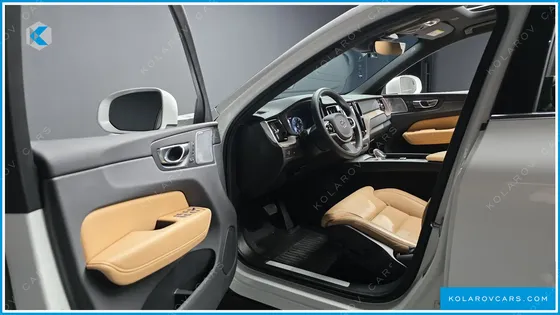 VOLVO XC60 B5 INSCRIPTION