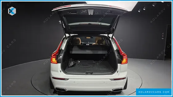 VOLVO XC60 B5 INSCRIPTION