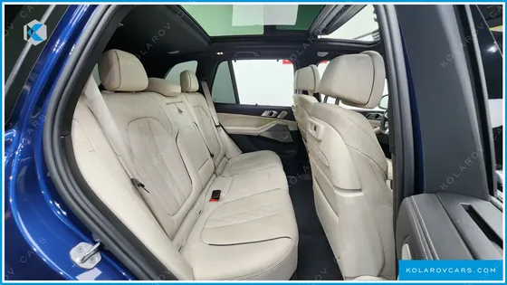 BMW X5 M50I