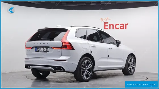 VOLVO XC60 T8 R-DESIGN