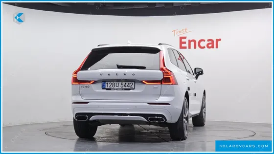 VOLVO XC60 T8 R-DESIGN