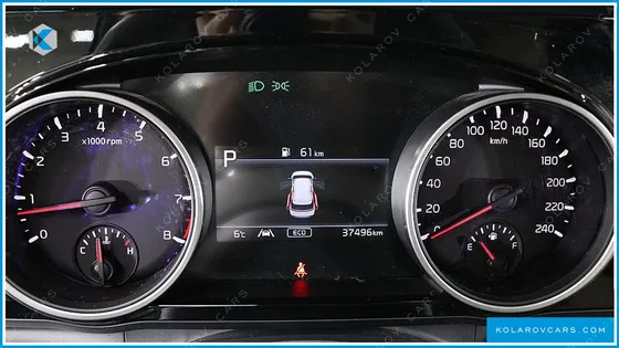 KIA CARNIVAL GASOLINE 9-SEATER NOBLESSE