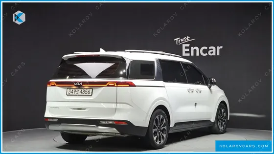 KIA CARNIVAL 9-SEATER NOBLESSE