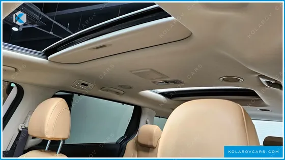 KIA CARNIVAL 9-SEATER SIGNATURE