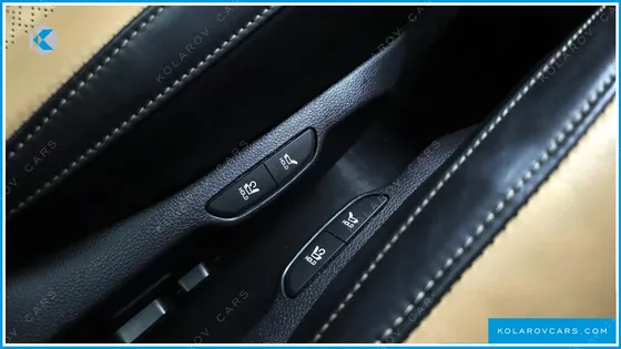 KIA CARNIVAL 7-SEATER SIGNATURE