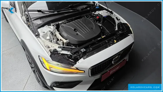 VOLVO V60 B5 ULTIMATE AWD
