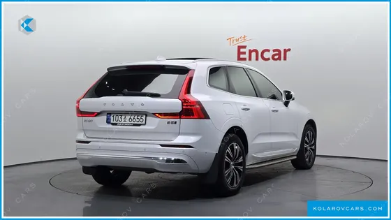VOLVO XC60 B5 INSCRIPTION