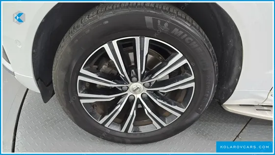 VOLVO XC60 B5 INSCRIPTION