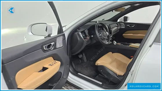 VOLVO XC60 B5 INSCRIPTION
