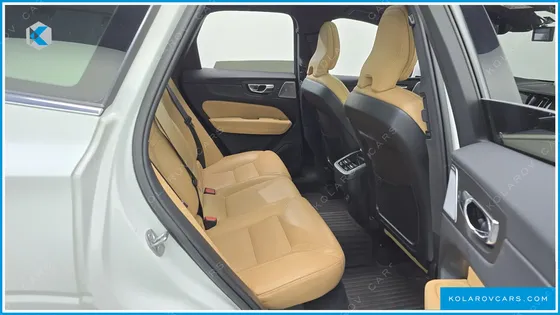 VOLVO XC60 B5 INSCRIPTION