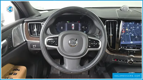 VOLVO XC60 B5 INSCRIPTION