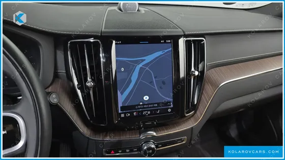 VOLVO XC60 B5 INSCRIPTION