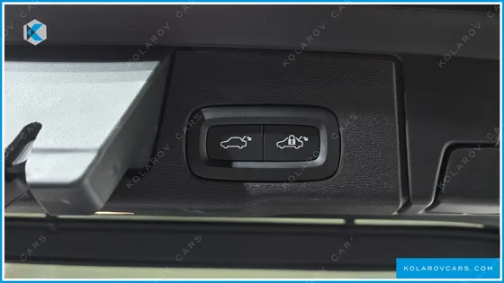 VOLVO XC60 B5 INSCRIPTION