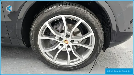 PORSCHE CAYENNE 3.0